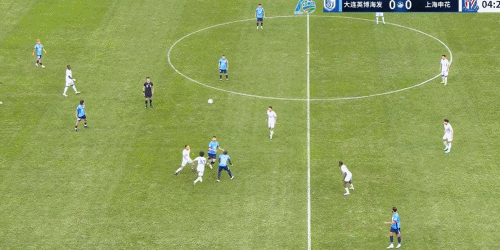 足协杯：大连英博1-0战胜上海申花晋级四强，黄子豪与米内罗双双染红